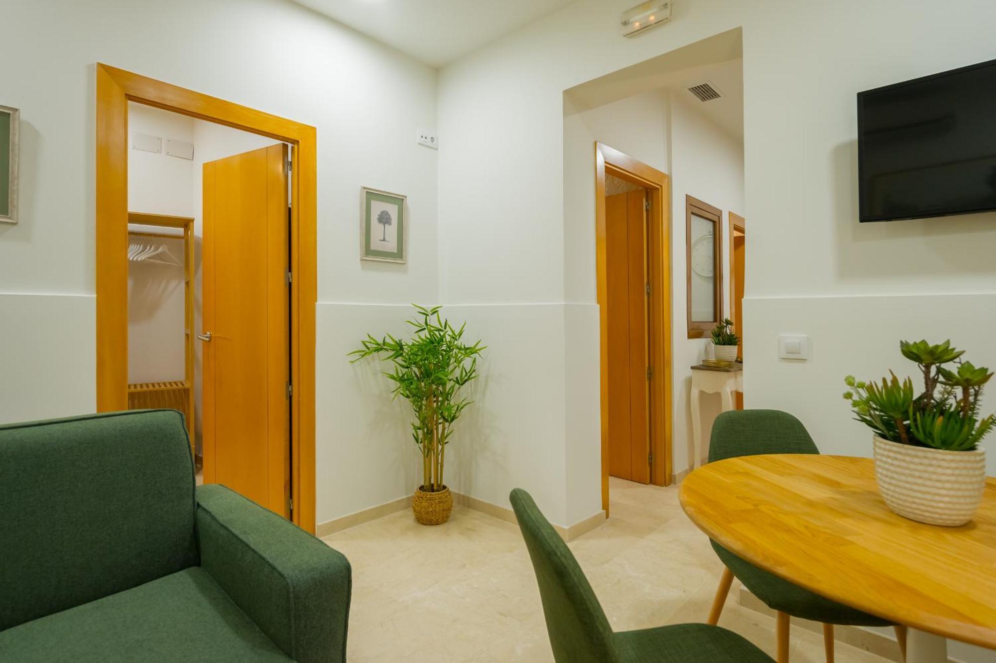 Ferienwohnung Fantastico 2H+1B Plaza Del Museo Sevilla Exterior foto